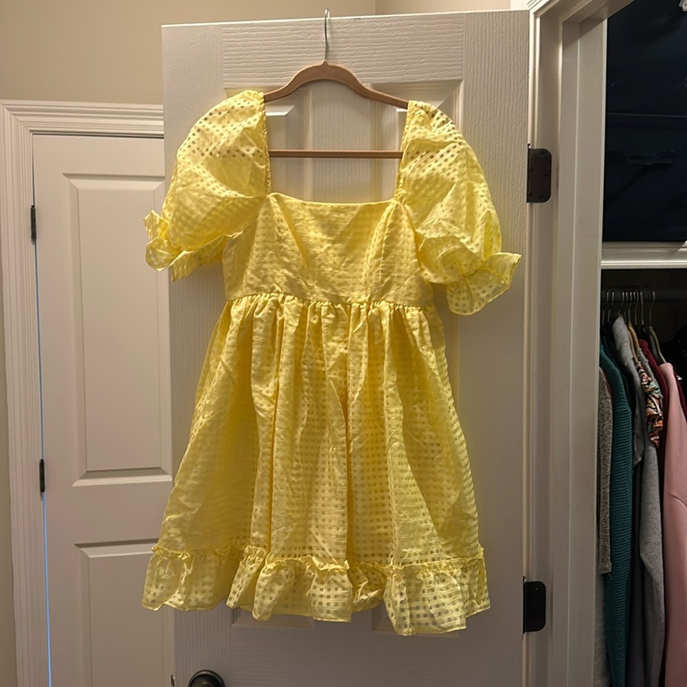 Square neck empire waist puff leave cocktail length dress